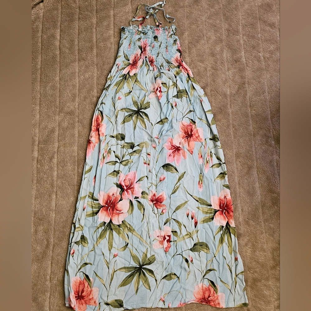 $5 w/$15+ bundle Hawaiian tropical jungle floral print smocked maxi dress
